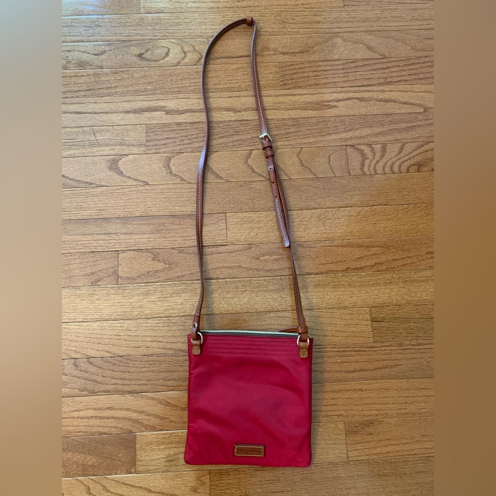 DOONEY & BOURKE Nylon Burgundy Red Triple Zip Crossbody Handbag Purse Shoulder